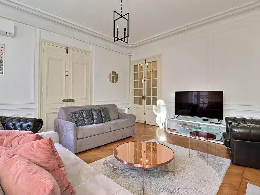 Immagine 6 di Appartamento in affitto  in Avenue des Ternes a Paris 17