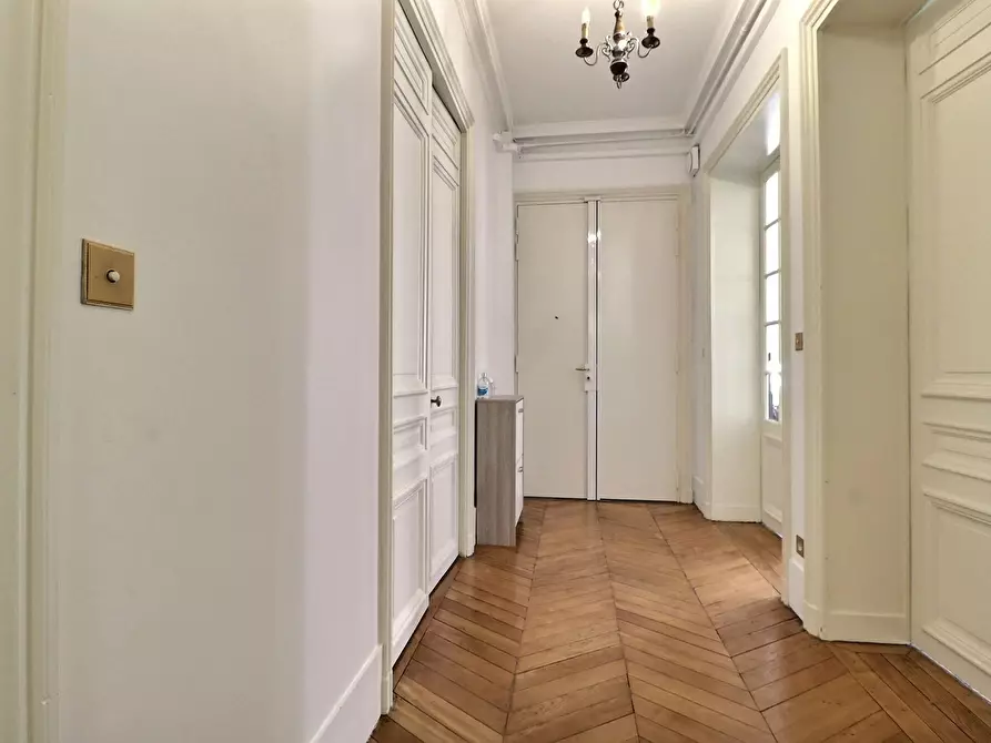 Immagine 3 di Appartamento in affitto  in Avenue des Ternes a Paris 17