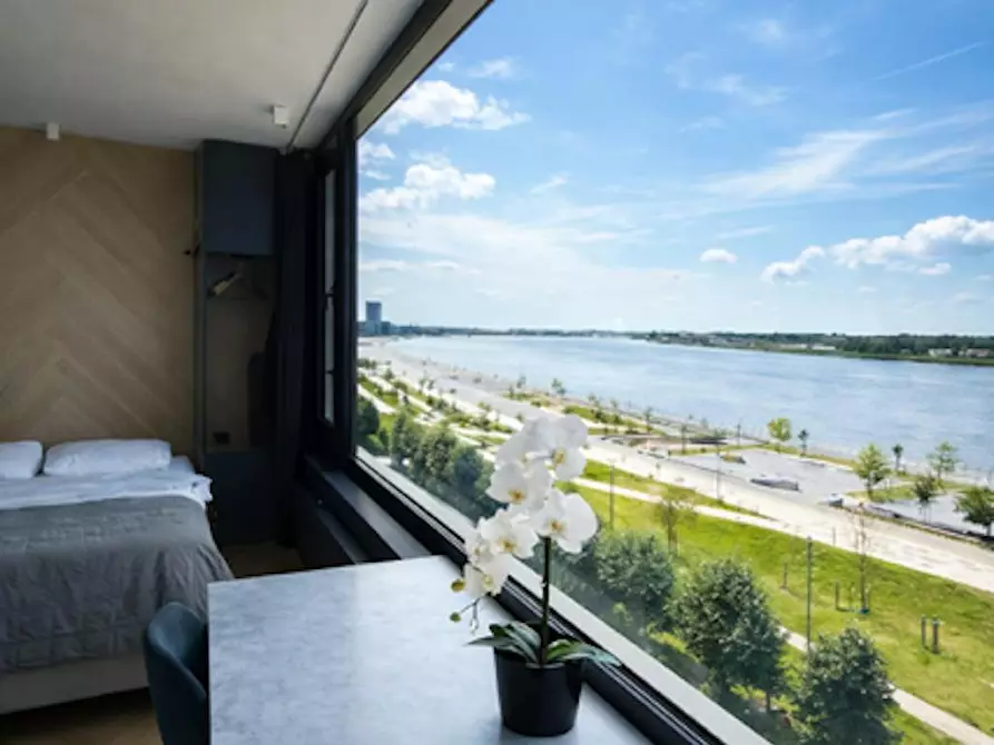 Immagine 1 di Appartamento in affitto  in Sint-Michielskaai a Antwerpen