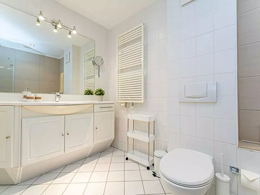 Immagine 9 di Appartamento in affitto  in Knaackstraße a Berlin