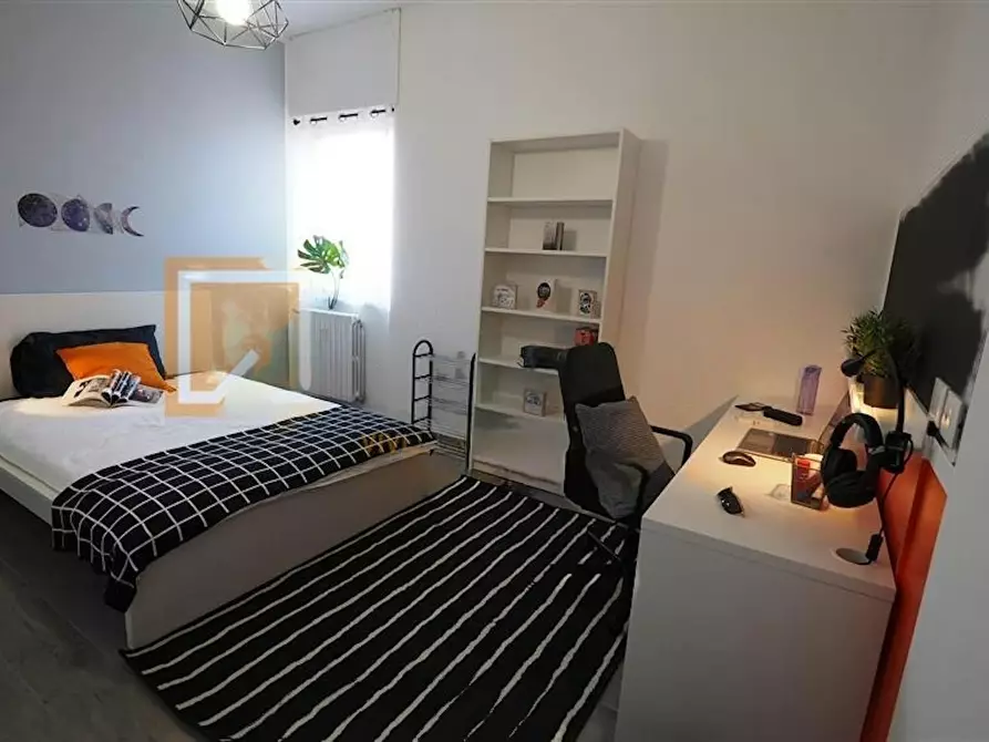 Immagine 1 di Camera in affitto  in Via Arturo Farinelli a Torino