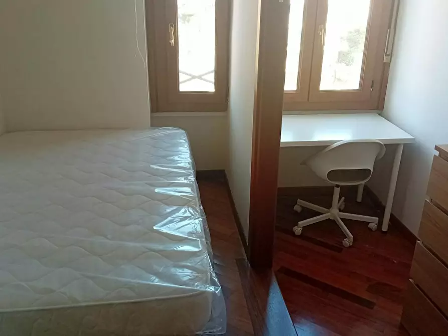Immagine 2 di Camera in affitto  in Via Tripoli a Roma