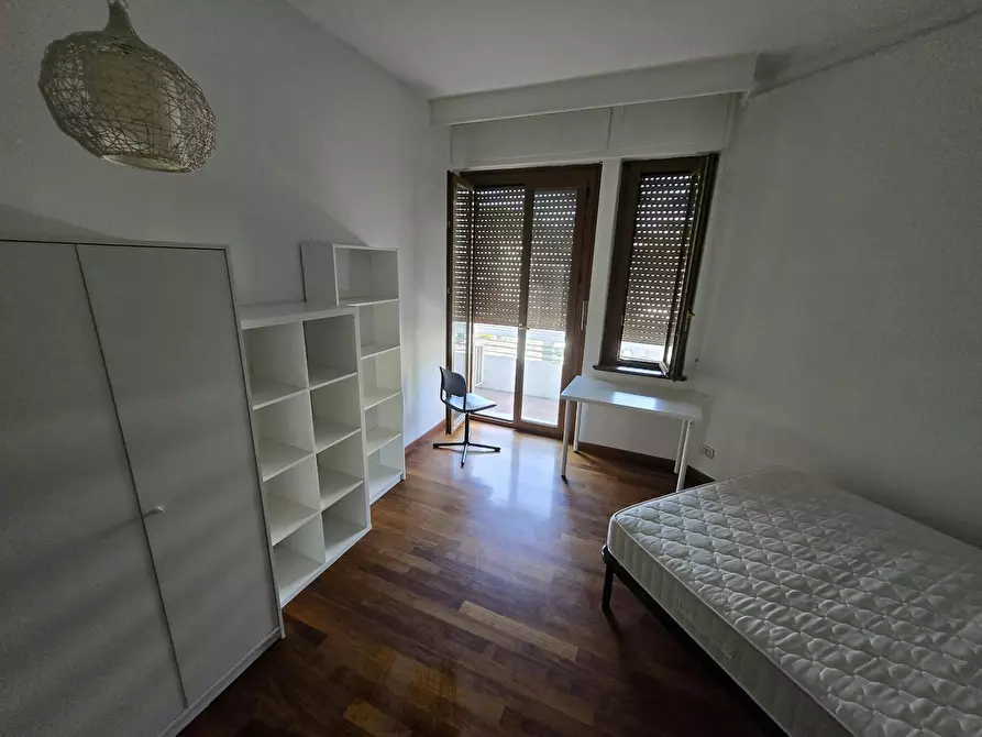 Immagine 1 di Camera in affitto  in Via Tripoli a Roma