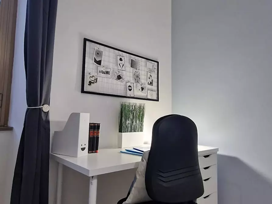 Immagine 9 di Camera in affitto  in Via Cerveteri a Roma