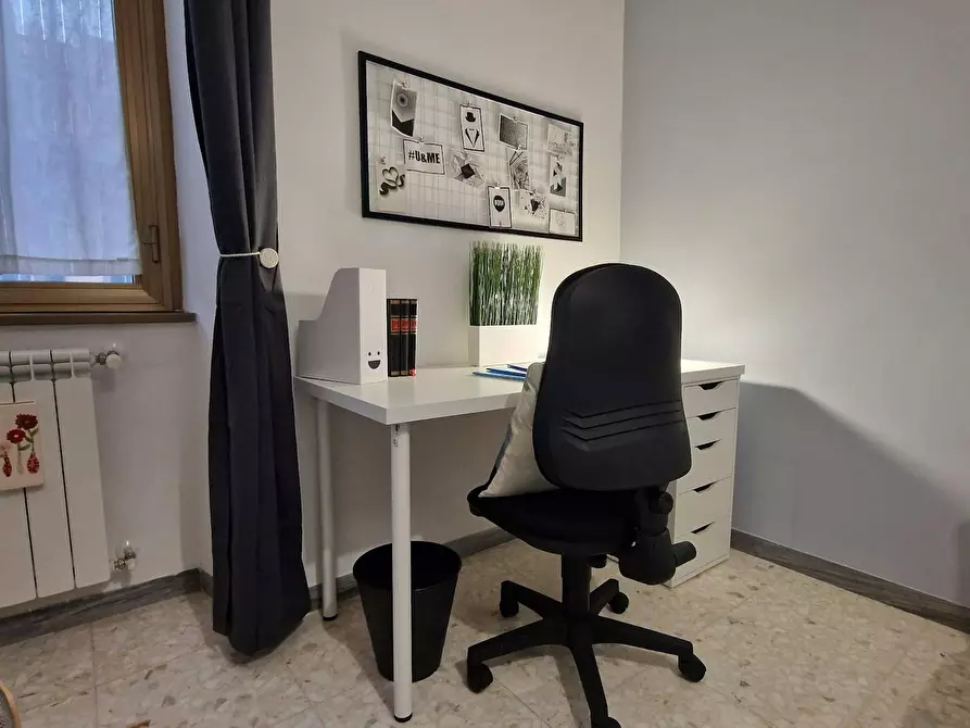 Immagine 8 di Camera in affitto  in Via Cerveteri a Roma