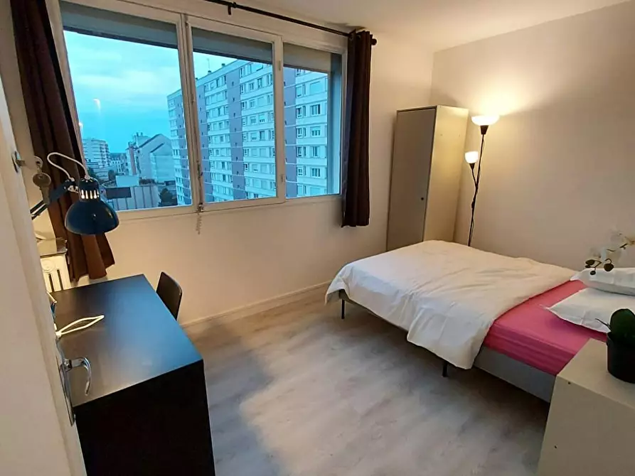 Immagine 1 di Camera in affitto  in Rue Clément V a Orléans