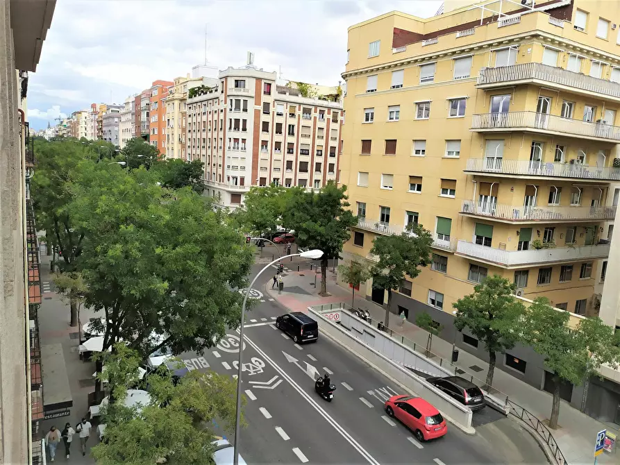 Immagine 10 di Appartamento in affitto  in Calle de Narváez a Madrid