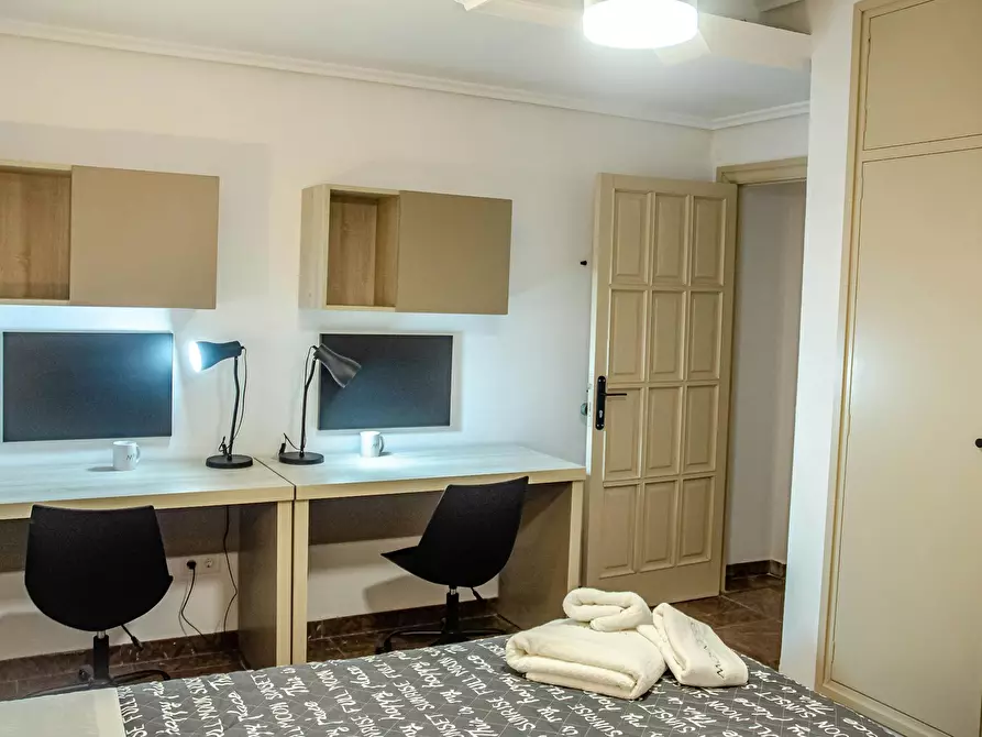 Immagine 4 di Camera condivisa in affitto  in Carrer de Guillem de Castro a Valencia