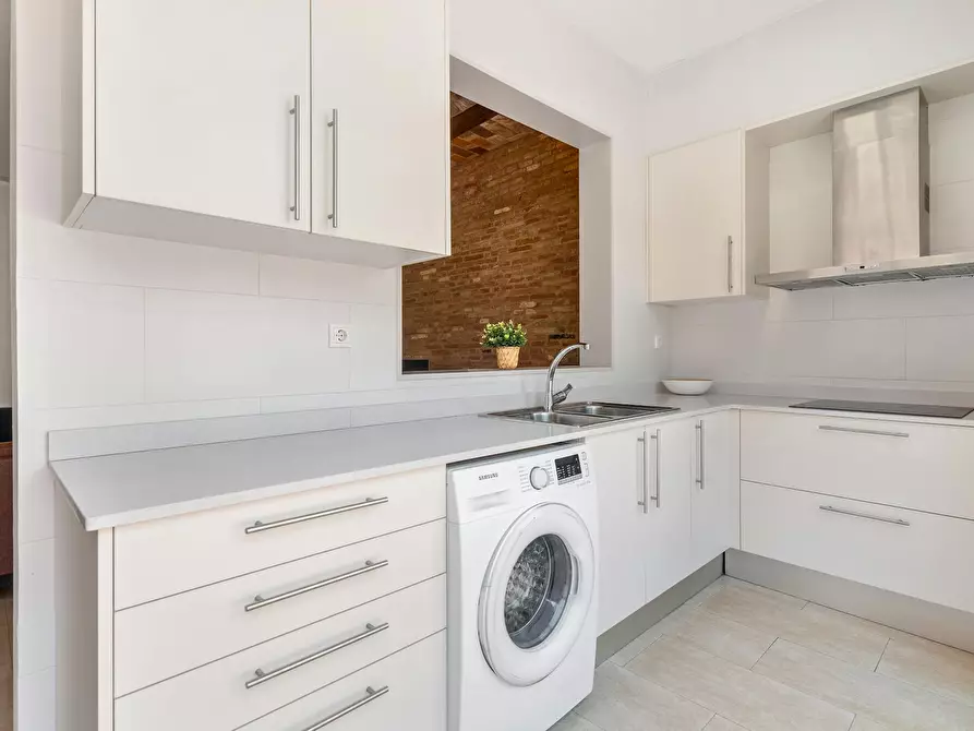 Immagine 10 di Appartamento in affitto  in Carrer Gran de Gràcia a Barcelona