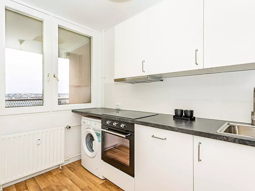 Immagine 3 di Appartamento in affitto  in Mehringplatz a Berlin Kreuzberg