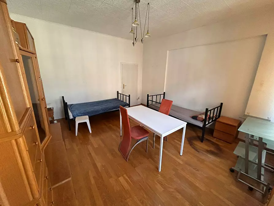 Immagine 2 di Camera condivisa in affitto  in Hackenbergstraße a Berlin
