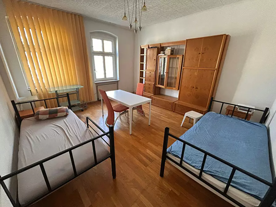 Immagine 1 di Camera condivisa in affitto  in Hackenbergstraße a Berlin