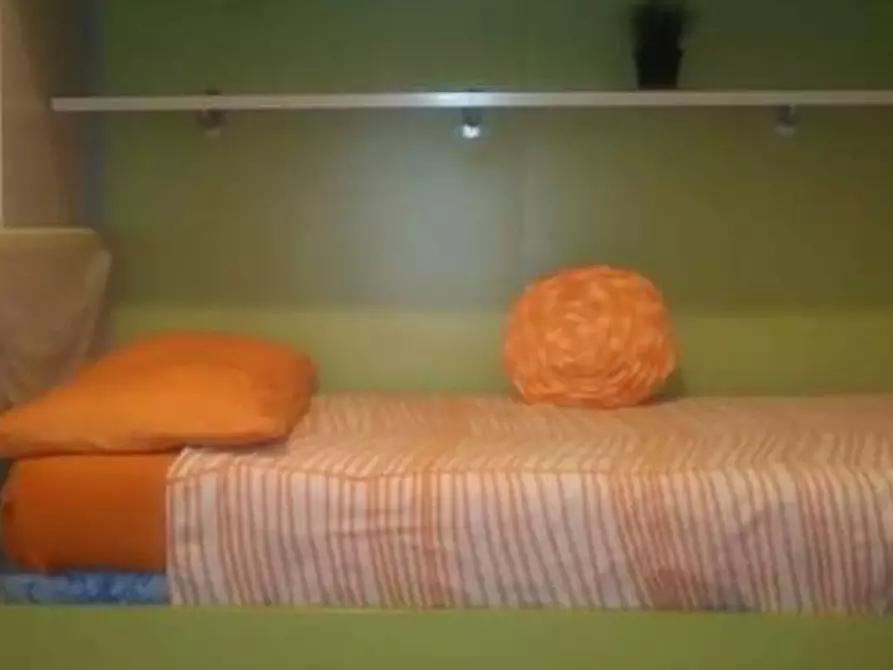 Immagine 2 di Camera condivisa in affitto  in Via Flumendosa a Milano