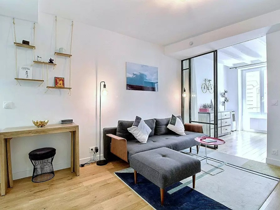 Immagine 1 di Appartamento in affitto  in Rue de la Montagne Sainte Geneviève a Paris 05