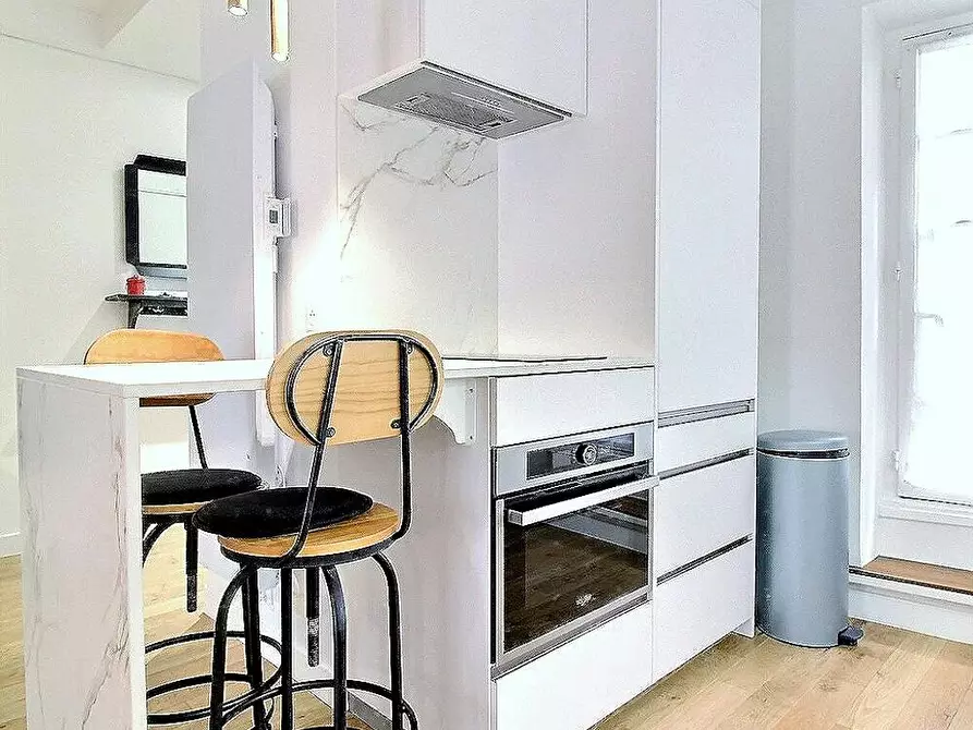 Immagine 8 di Appartamento in affitto  in Rue de la Montagne Sainte Geneviève a Paris 05