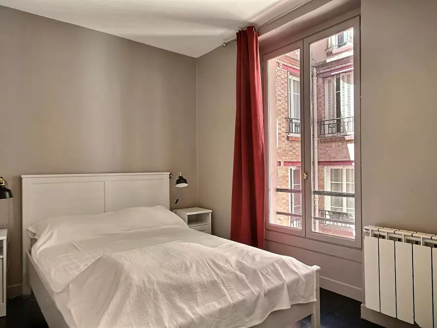 Immagine 2 di Appartamento in affitto  in Rue Saint-Dominique a Paris 07