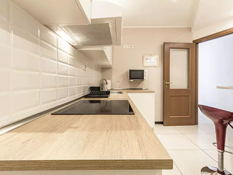 Immagine 6 di Camera in affitto  in Via Michele Coppino a Sassari