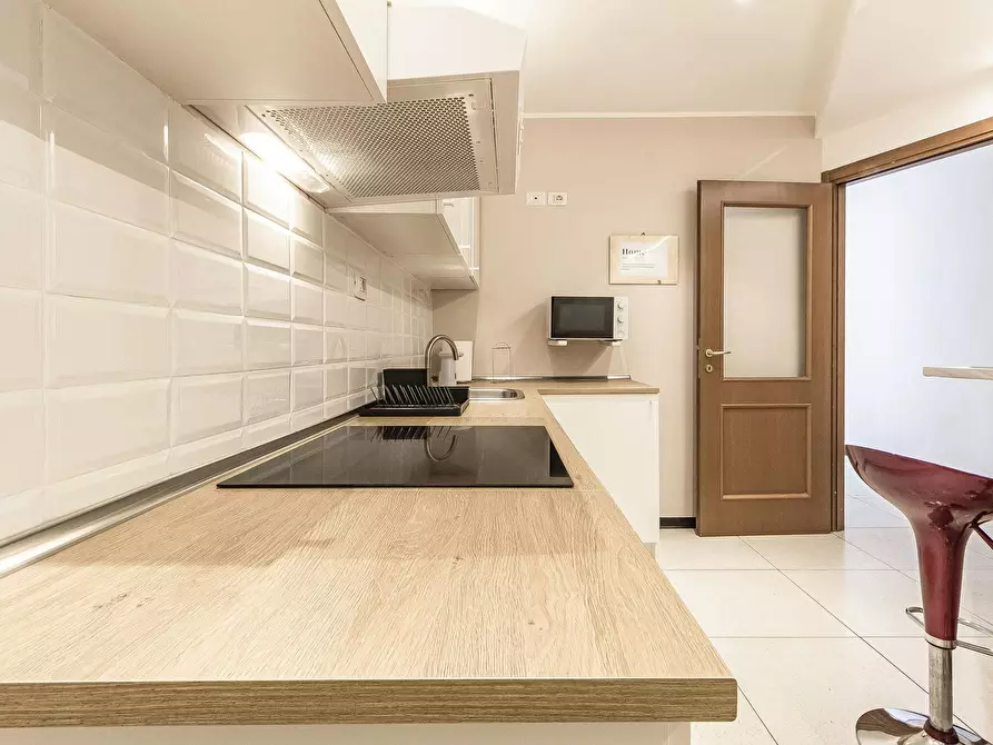 Immagine 7 di Camera in affitto  in Via Michele Coppino a Sassari