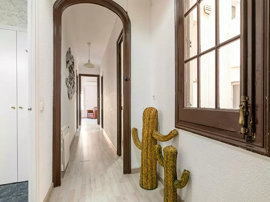 Immagine 8 di Appartamento in affitto  in Carrer Creu Coberta a Barcelona