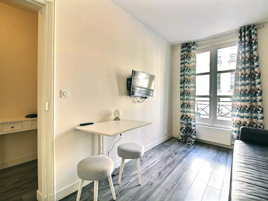 Immagine 5 di Appartamento in affitto  in Place des Vosges a Paris
