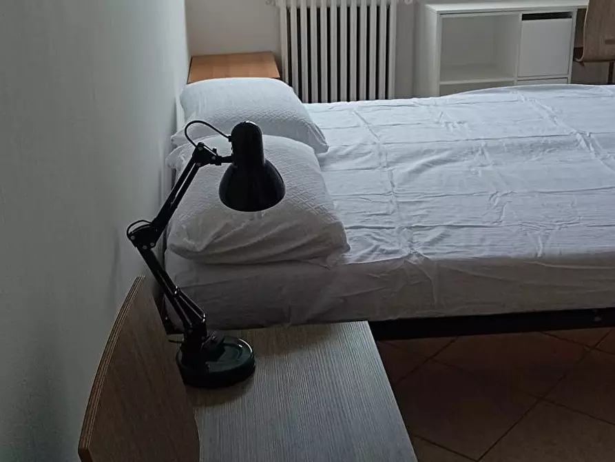 Immagine 9 di Camera in affitto  in Via Celeste Negarville a Torino