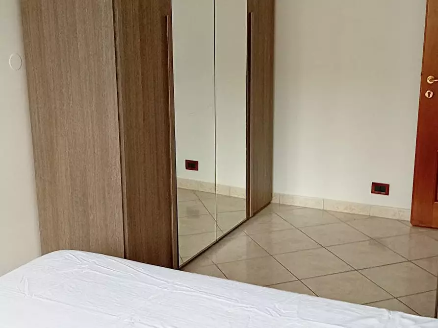 Immagine 7 di Camera in affitto  in Via Celeste Negarville a Torino