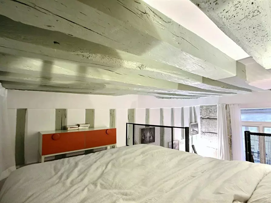 Immagine 9 di Appartamento in affitto  in Rue des Gravilliers a Paris 03