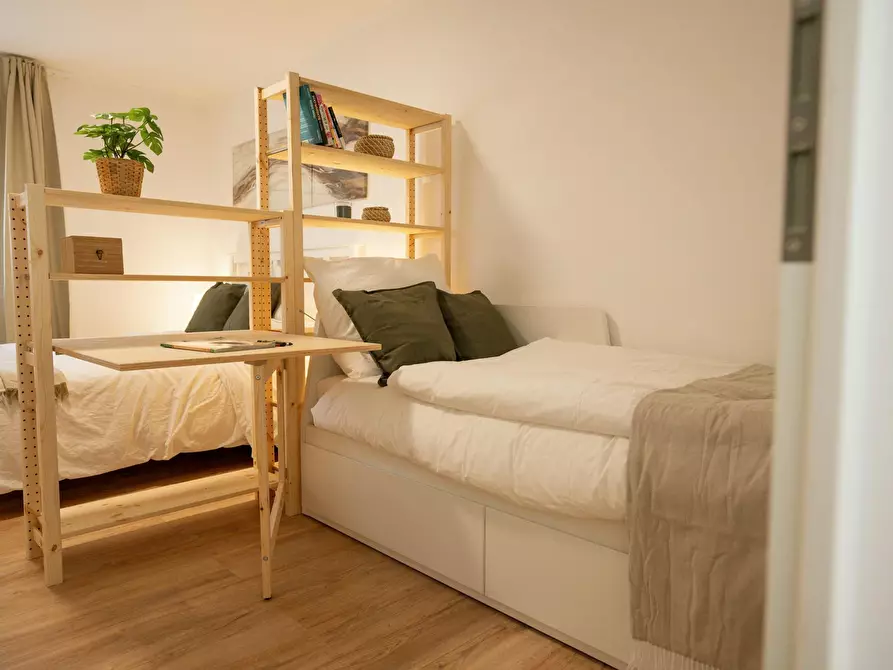 Immagine 10 di Appartamento in affitto  in Finckensteinallee a Berlin