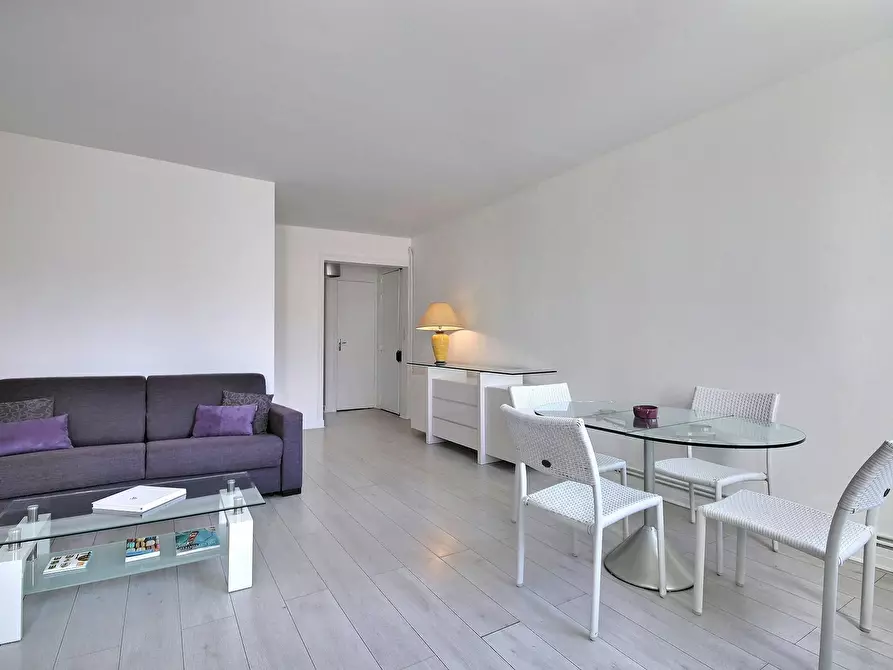 Immagine 4 di Appartamento in affitto  in Boulevard de Grenelle a Paris
