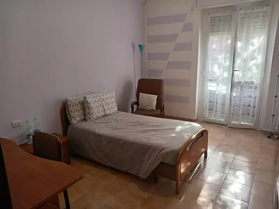 Immagine 2 di Camera in affitto  in Via Demonte a Milano