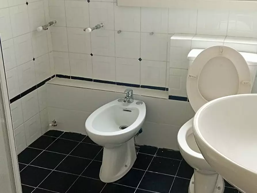 Immagine 6 di Camera in affitto  in Via Borghesano Lucchese a Roma