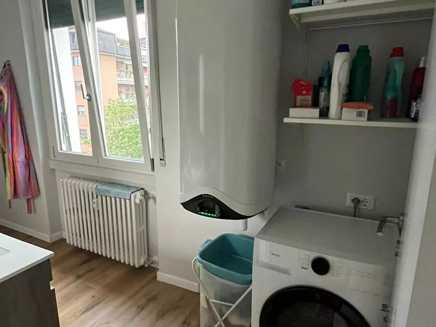Immagine 6 di Camera condivisa in affitto  in Via Lorenteggio a Milano