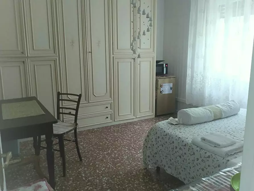 Immagine 4 di Camera in affitto  in Via Martiri delle Ardeatine a Pisa