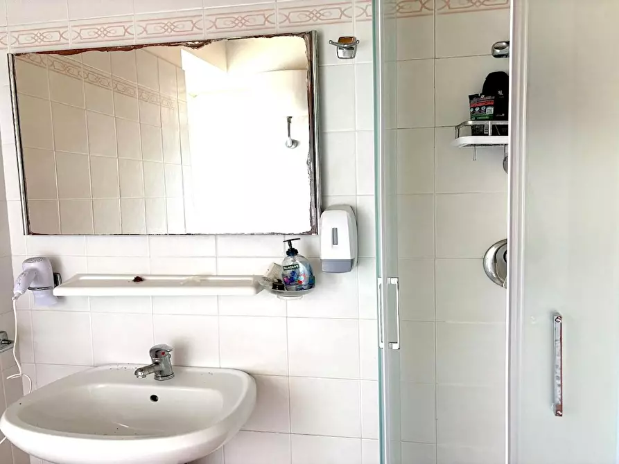 Immagine 5 di Camera in affitto  in Via Alessandro Brisse a Roma