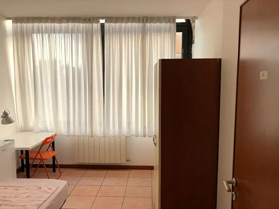 Immagine 1 di Camera in affitto  in Via Alessandro Brisse a Roma