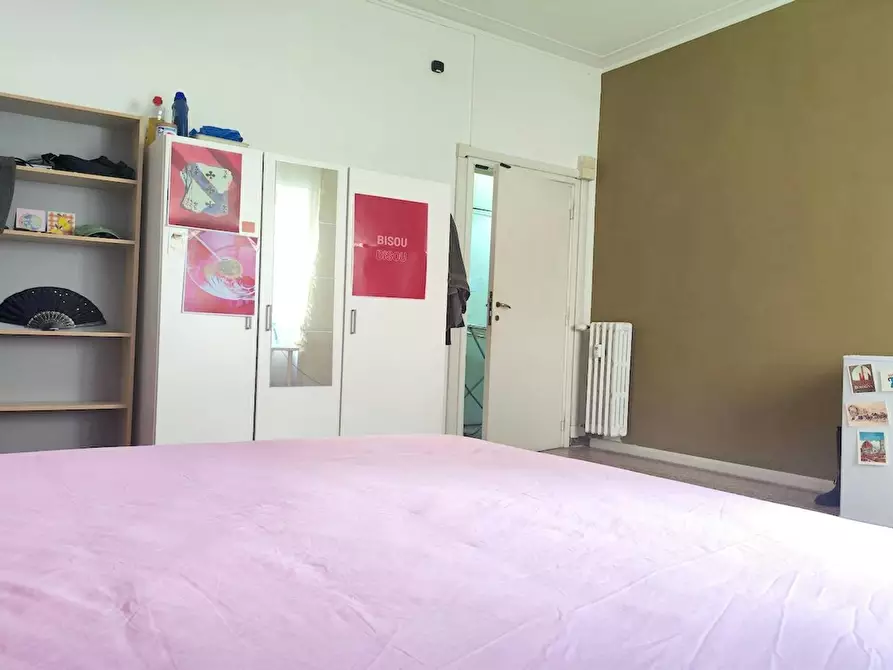 Immagine 3 di Camera in affitto  in Via Oreste Tommasini a Roma