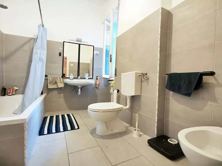 Immagine 8 di Camera in affitto  in Via Livorno a Roma