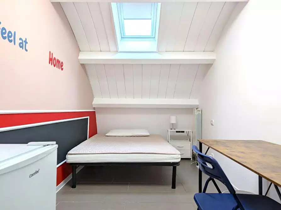 Immagine 1 di Camera in affitto  in Via di Carcaricola a Roma