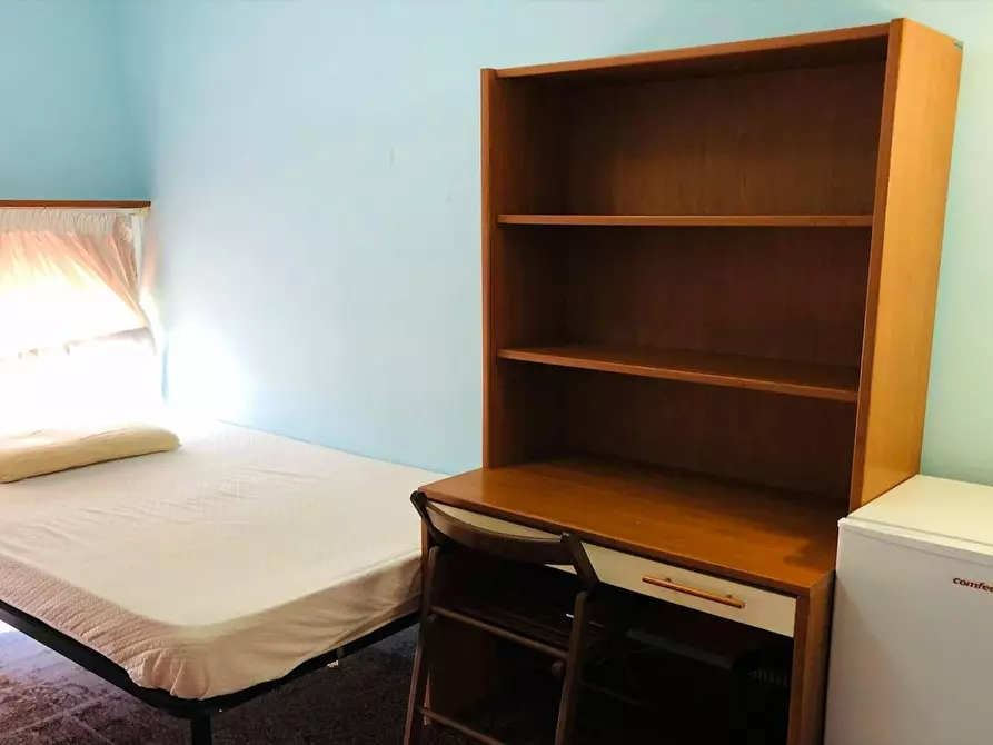 Immagine 1 di Camera in affitto  in Via Alessandro Brisse a Roma