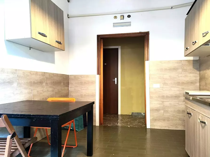 Immagine 8 di Camera condivisa in affitto  in Via Francesco Orestano a Roma