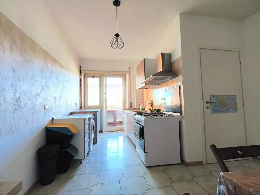 Immagine 9 di Camera in affitto  in Via Gregorio Ricci Curbastro a Roma