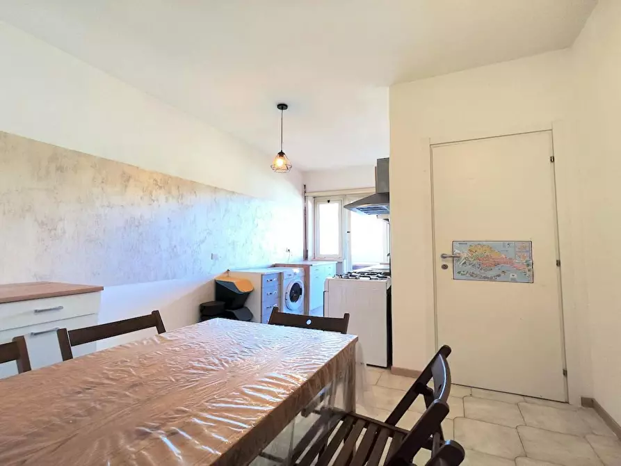 Immagine 10 di Camera in affitto  in Via Gregorio Ricci Curbastro a Roma