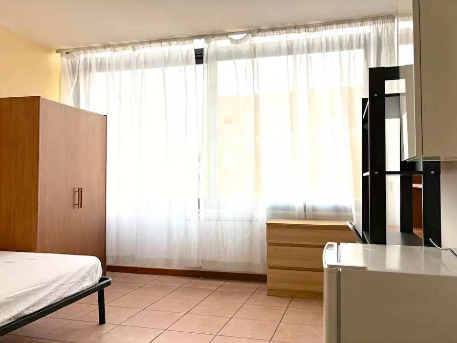 Immagine 2 di Camera in affitto  in Via Alessandro Brisse a Roma