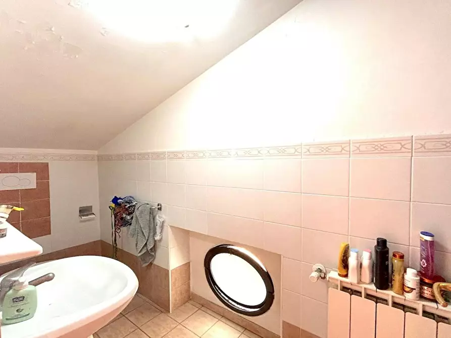 Immagine 5 di Camera condivisa in affitto  in Via Alessandro Brisse a Roma