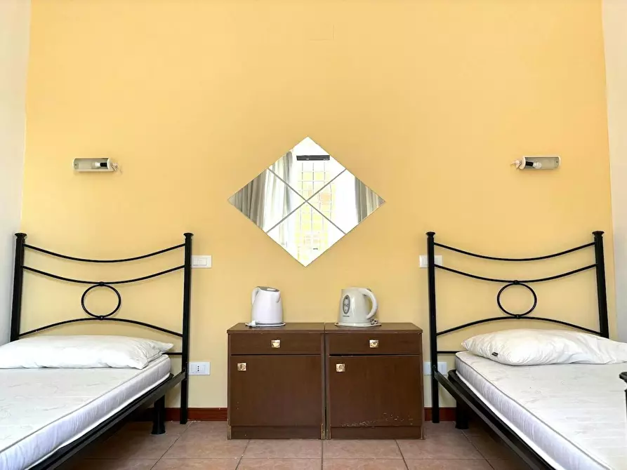 Immagine 2 di Camera condivisa in affitto  in Via Alessandro Brisse a Roma