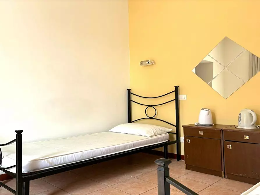 Immagine 3 di Camera condivisa in affitto  in Via Alessandro Brisse a Roma