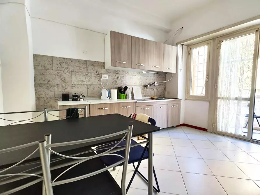 Immagine 6 di Camera in affitto  in Viale Tirreno a Roma