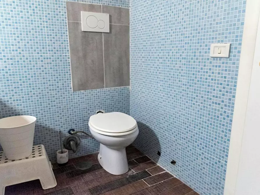 Immagine 10 di Camera in affitto  in Via Napoleone III a Roma