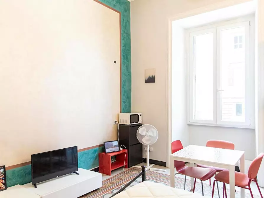 Immagine 4 di Camera in affitto  in Via Napoleone III a Roma