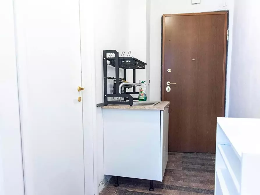 Immagine 5 di Camera in affitto  in Via Napoleone III a Roma